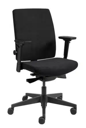 Zwarte bureaustoel model 2847 met stoffen zitting en rug en kruisvoet met wielen.